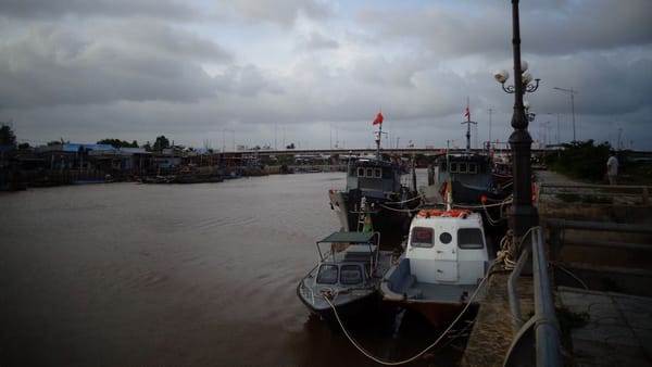 Một chiều ở Nhà Mát