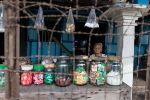 Nỗi nhớ vô hình